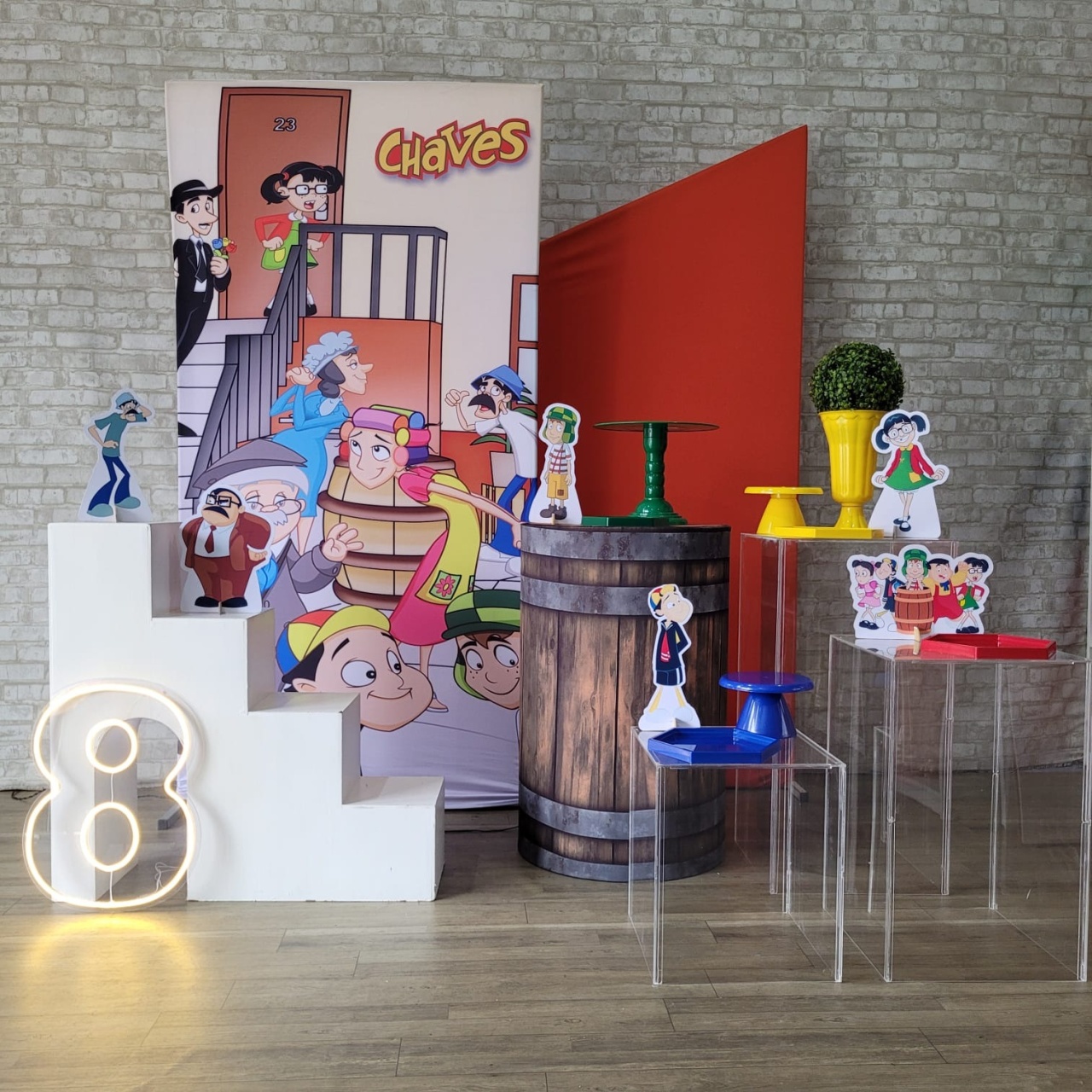 Alugue Tema Para Festa Decoração Chaves Tecido ( Modelo 3 ) - Tallentos Decorações 