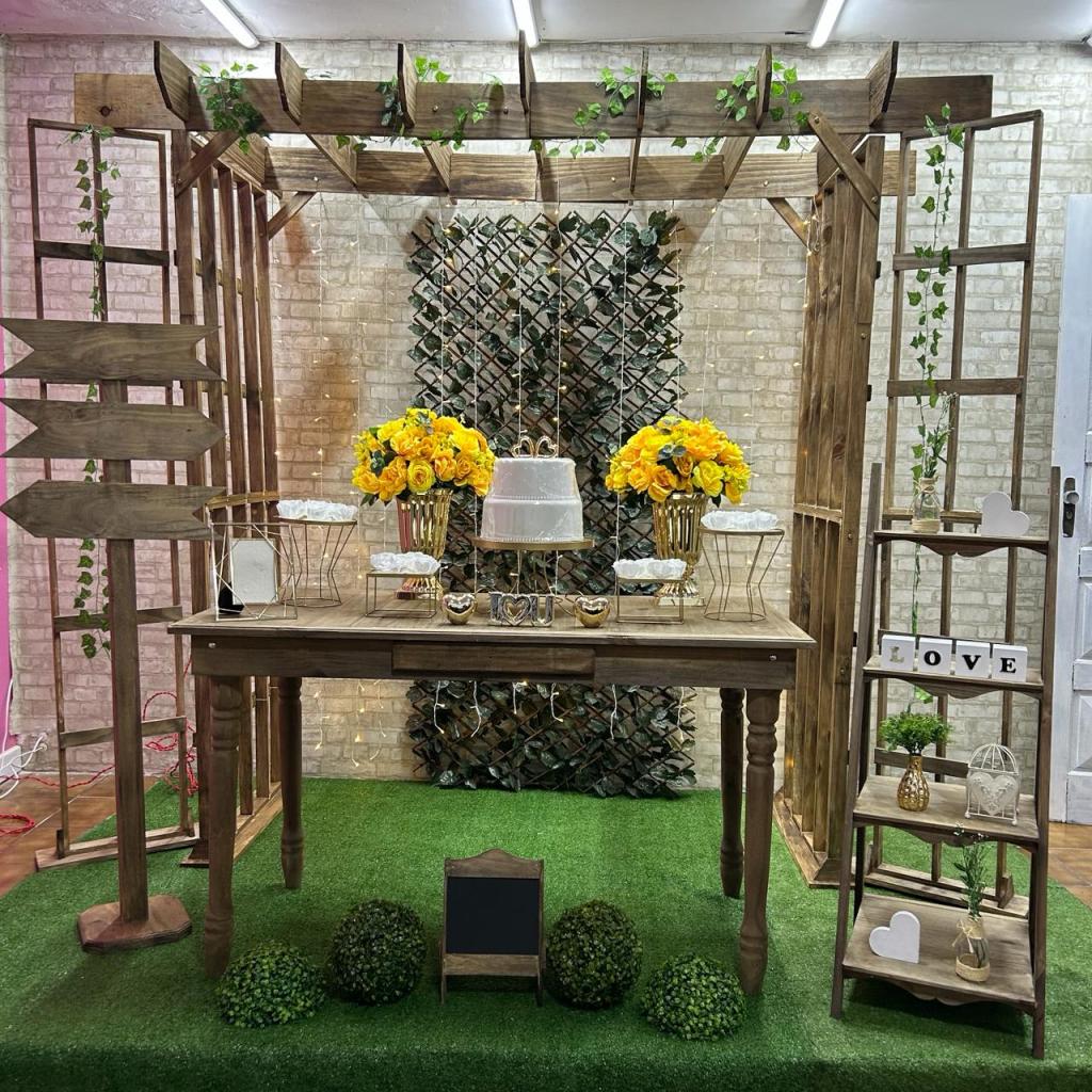 Alugue Uma Decoração Para Casamento Ou Noivado Pergolado ( Modelo 1 ) - Tallentos Decorações 