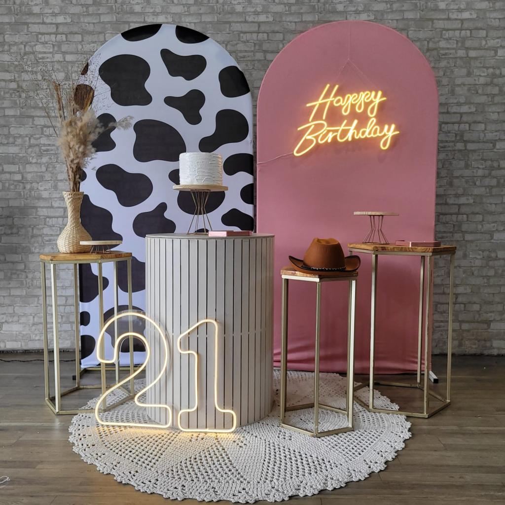 Alugue Tema Para Festa Decoração Happy Vaqueira Tecido - Tallentos Decorações 