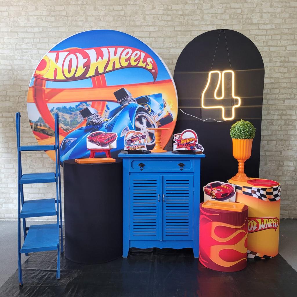 Alugue Tema Para Festa Decoração Hot Wheels Tecido ( Modelo 3 ) - Tallentos Decorações 
