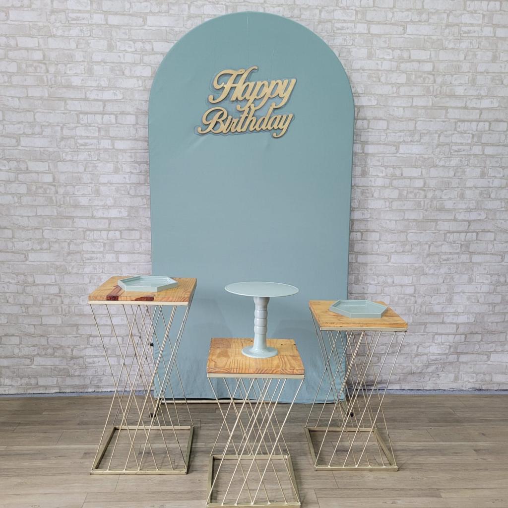 Alugue Tema Para Festa Decoração Happy Verde Eucalipto Tecido ( Modelo 1 ) - Tallentos Decorações 