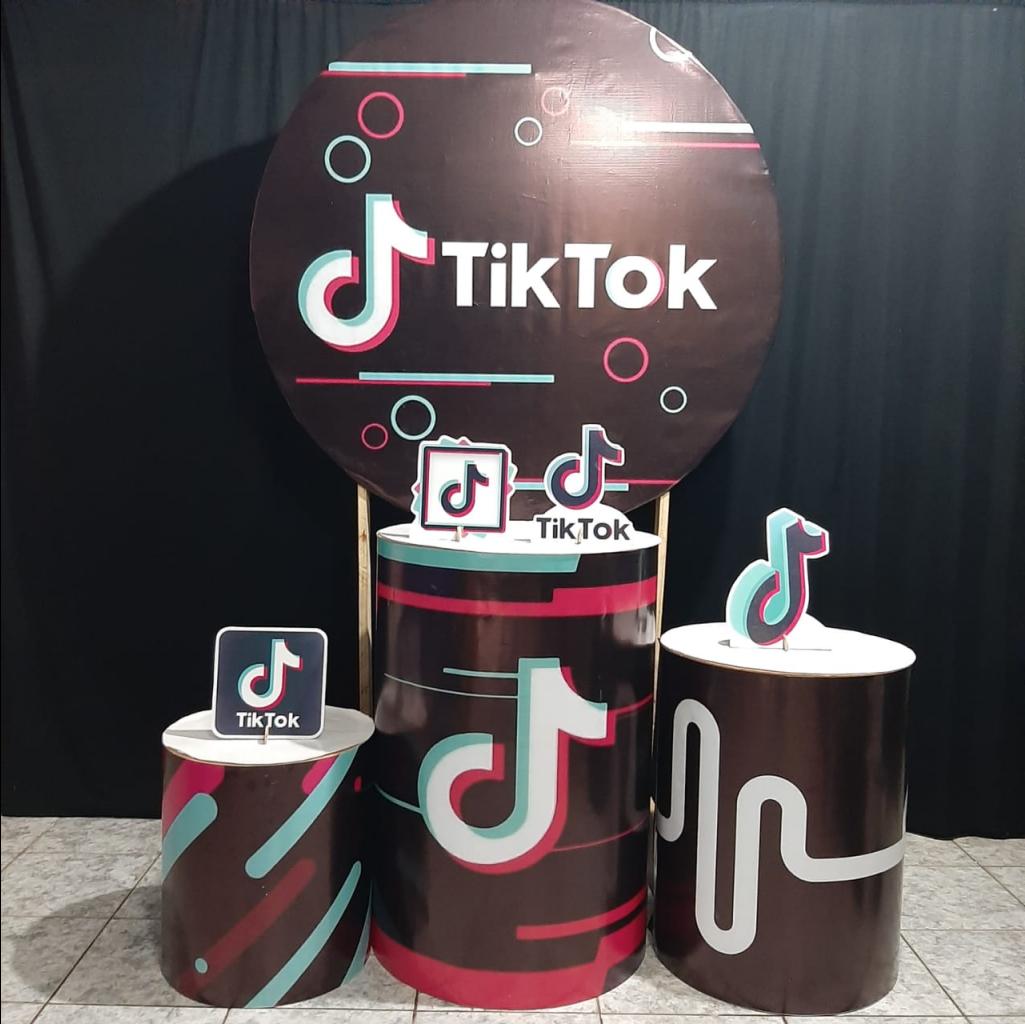 Alugue Tema Para Festa Decoração Tik Tok Banner ( Modelo 3 ) - Tallentos Decorações 