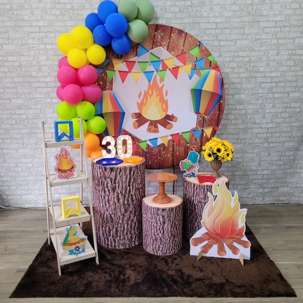 Alugue Tema Para Festa Decoração Junina Tecido ( Modelo 14 ) Acompanha Balão - Tallentos Decorações 