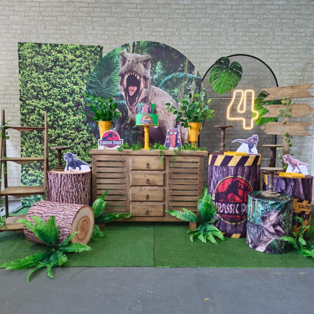Alugue Tema Para Festa Decoração Dinossauro Tecido ( Modelo 5 ) - Tallentos Decorações 