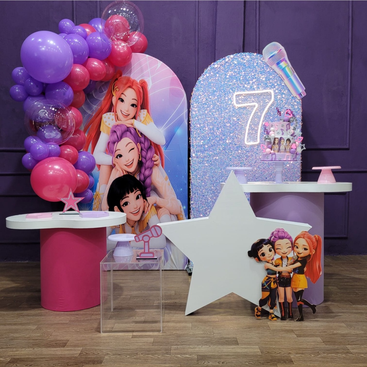 Alugue Tema Para Festa Decoração Guerreiras Do K-Pop Tecido (Modelo Festa Fácil Com Balão Incluso- Modelo 02) - Tallentos Decorações 