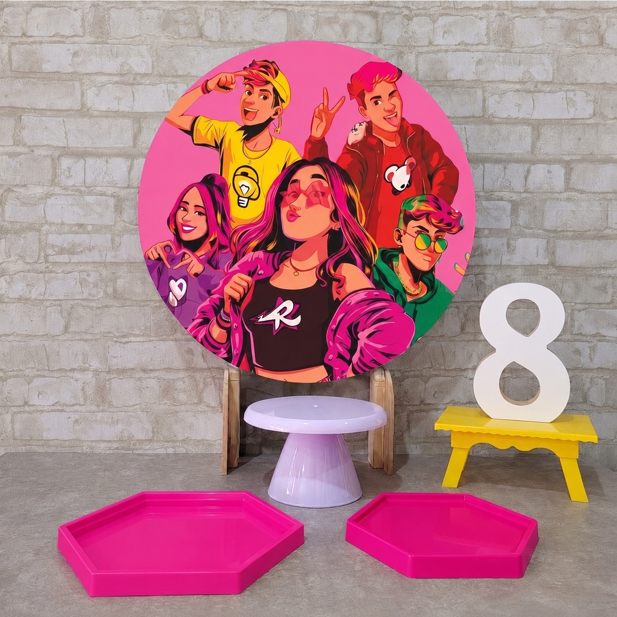Alugue Tema Para Festa Na Mesa Decoração Emilly Vick ( Modelo 1) - Tallentos Decorações 