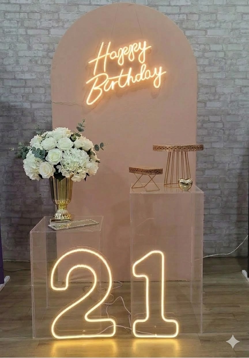 Alugue Tema Para Festa Decoração Happy Nude Tecido ( Modelo 6 ) - Tallentos Decorações 