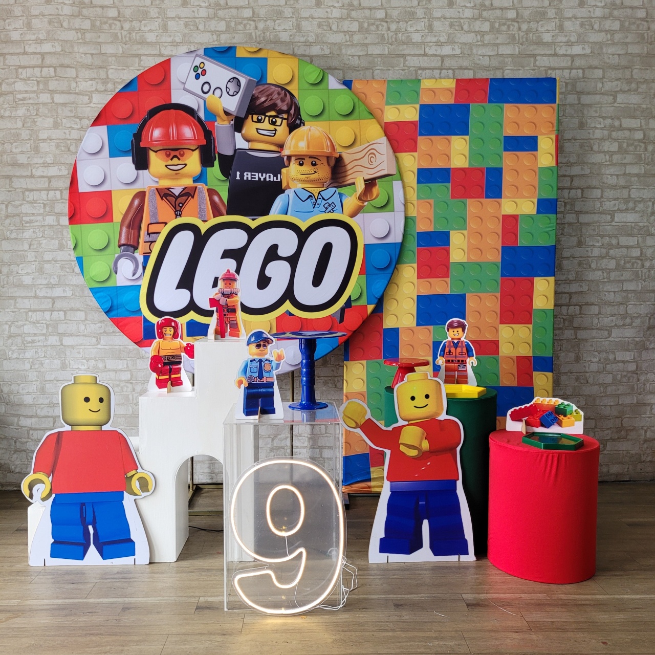 Alugue Tema Para Festa Decoração Lego Tecido ( Modelo 3 ) - Tallentos Decorações 