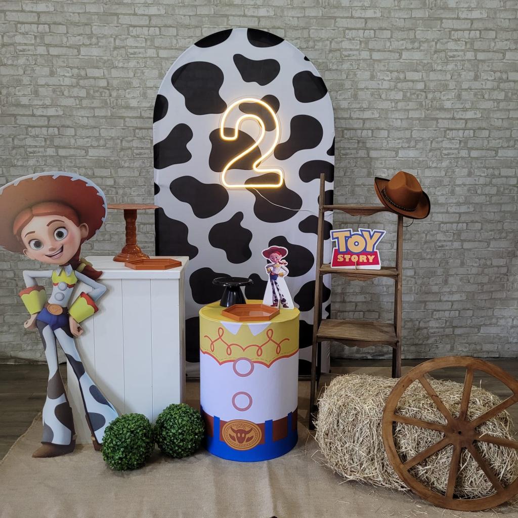 Alugue Tema Para Festa Decoração Jessie Modelo Personalizado Tecido - Tallentos Decorações 
