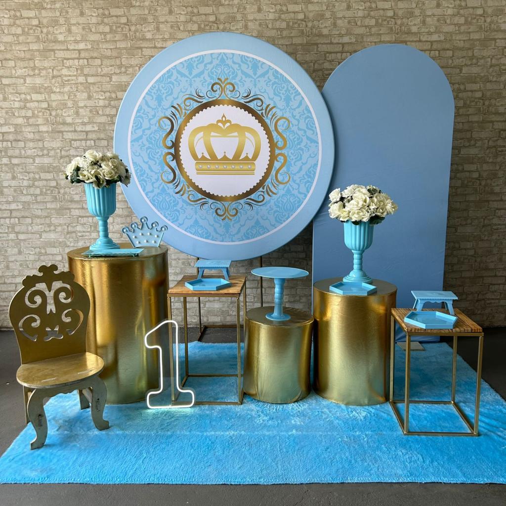 Alugue Tema Para Festa Decoração Coroa Tecido ( Modelo 3 ) - Tallentos Decorações 