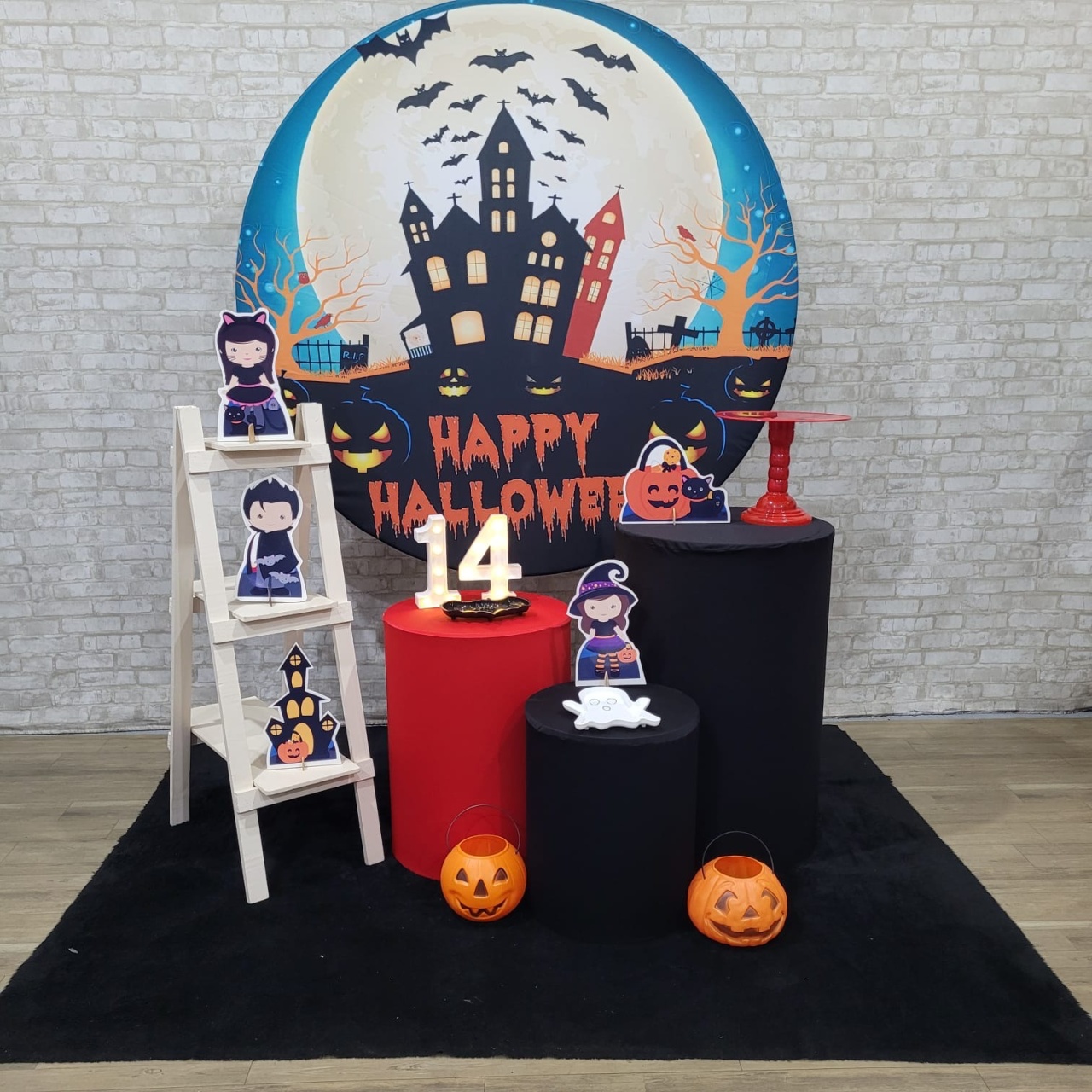 Alugue Tema Para Festa Decoração Halloween (Modelo 2) - Tallentos Decorações 