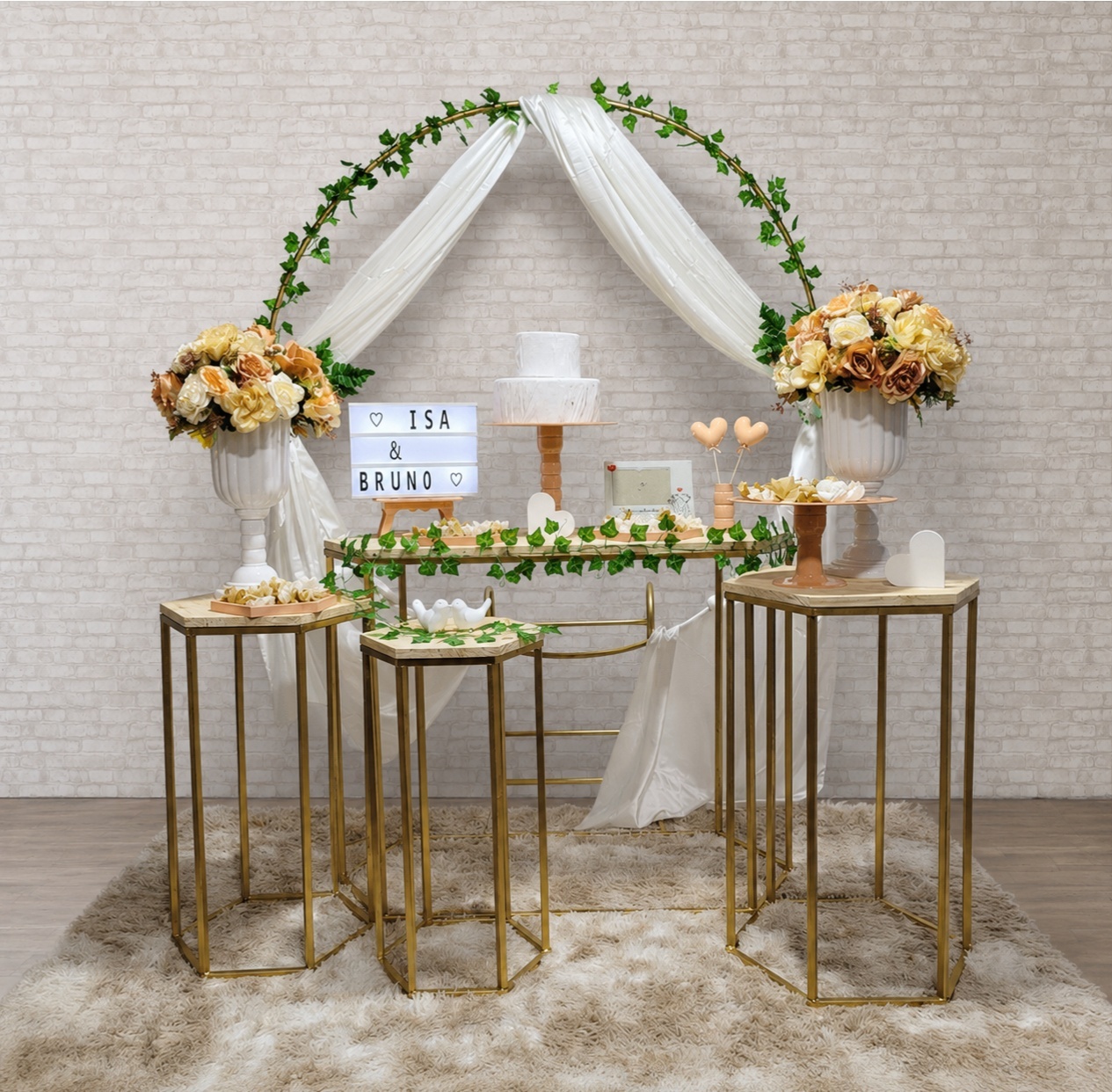 Alugue Uma Decoração Para Casamento Ou Noivado ( Modelo 04 ) - Tallentos Decorações 