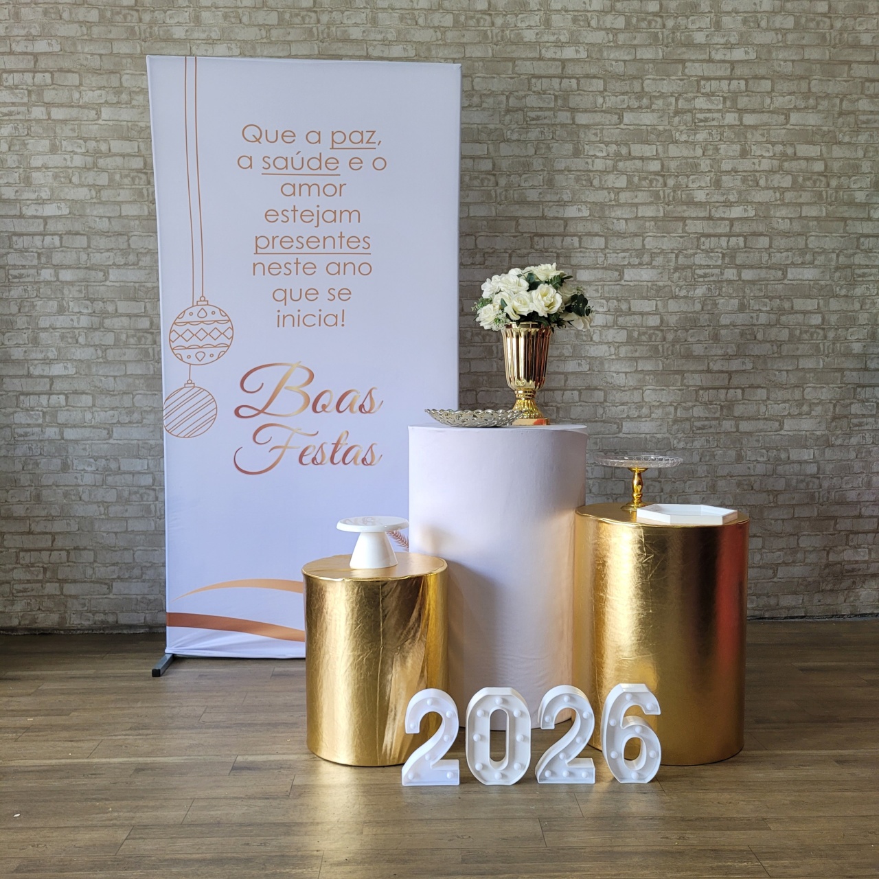 Alugue Tema Para Festa Decoração Ano Novo Tecido ( Modelo 3 ) - Tallentos Decorações 
