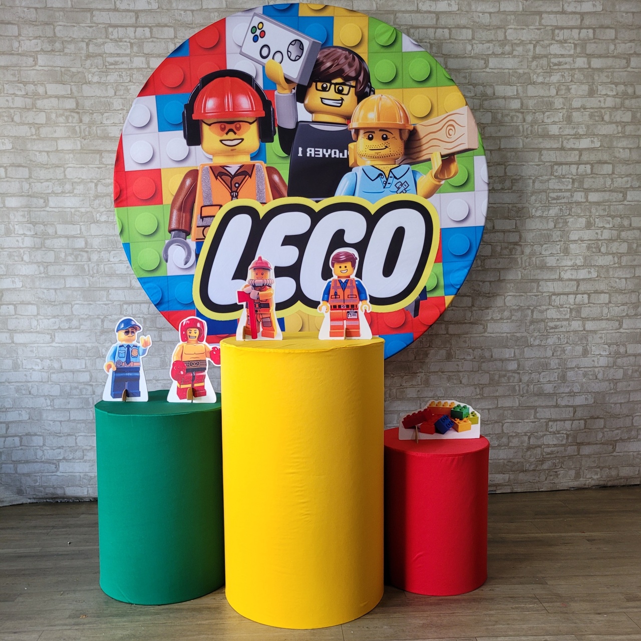 Alugue Tema Para Festa Decoração Lego Tecido ( Modelo 1 ) - Tallentos Decorações 