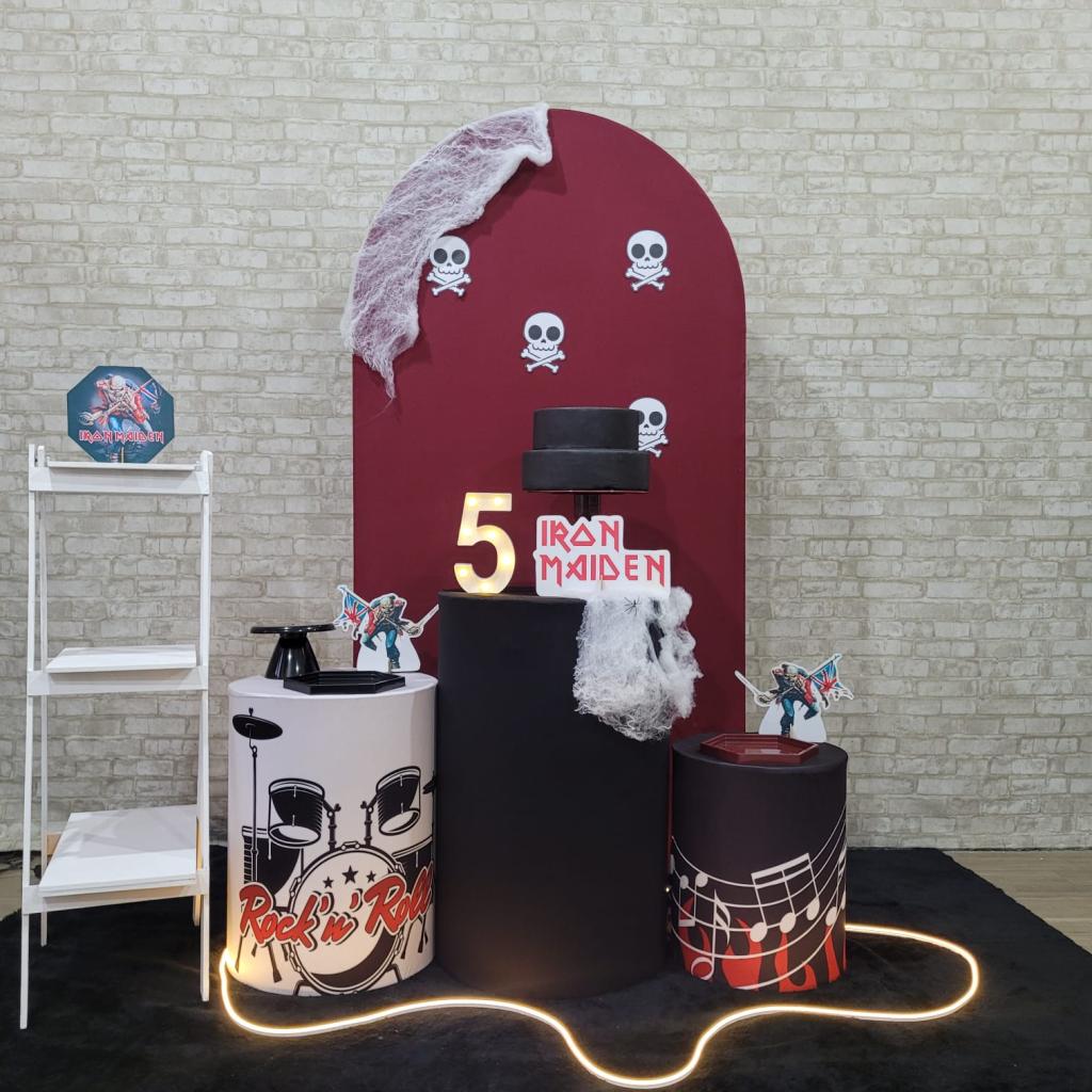 Alugue Tema Para Festa Decoração Iron Maiden Modelo Personalizado Tecido - Tallentos Decorações 