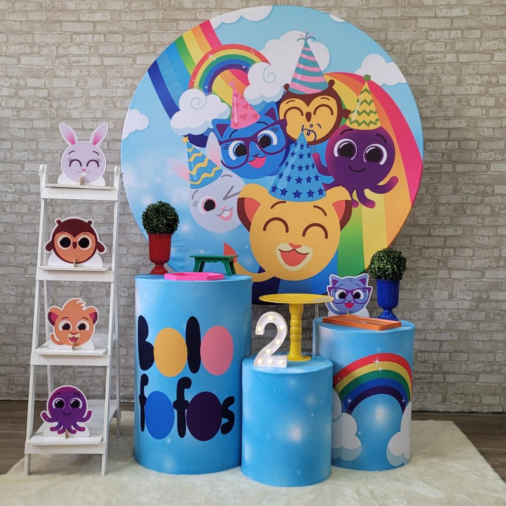 Alugue Tema Para Festa Decoração Bolofofos Arco- Iris Tecido ( Modelo 2 ) - Tallentos Decorações 