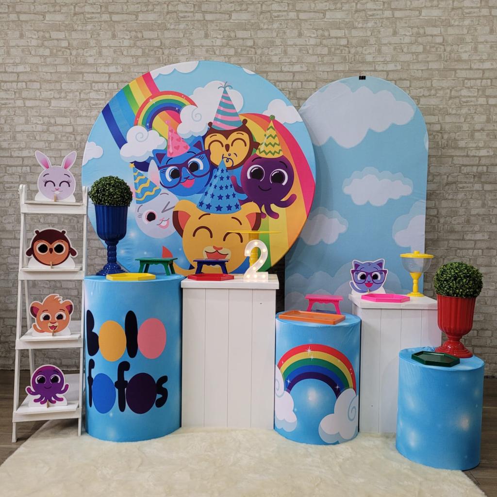 Alugue Tema Para Festa Decoração Bolofofos Arco- Iris Tecido ( Modelo 3 ) - Tallentos Decorações 