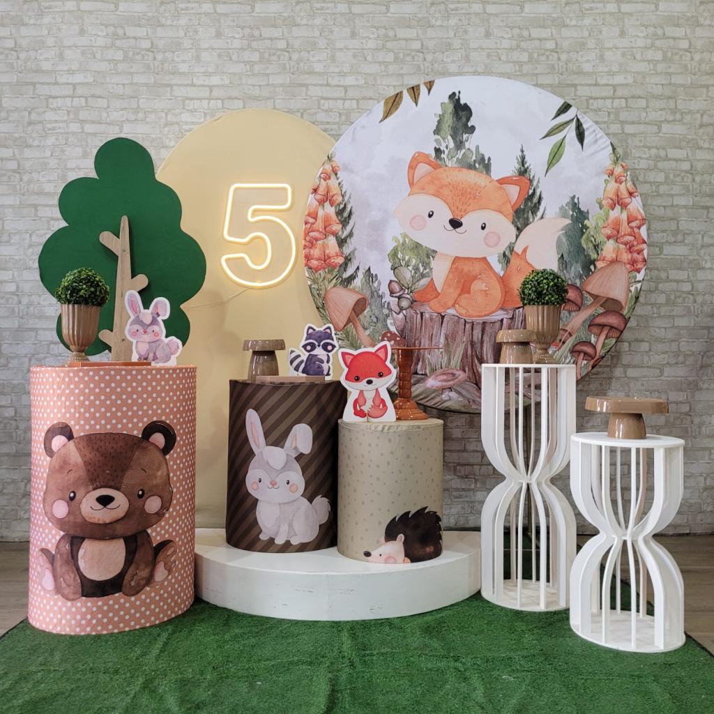 Alugue Tema Para Festa Decoração Bosque Encantado Tecido ( Modelo 4 ) - Tallentos Decorações 