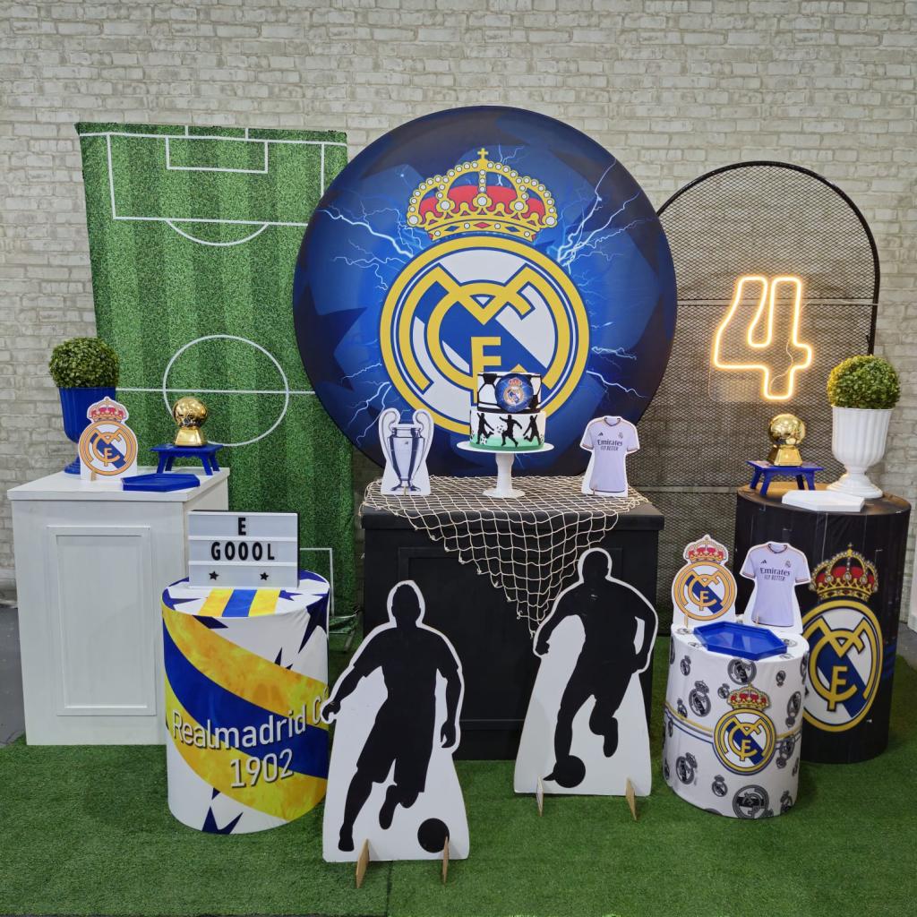 Alugue Tema Para Festa Decoração Real Madrid Tecido ( Modelo 3 ) - Tallentos Decorações 