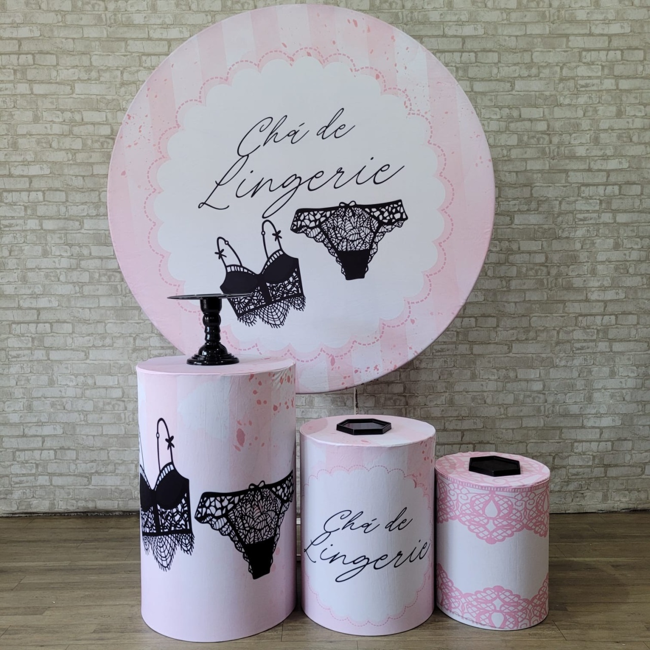 Alugue Tema Para Festa Decoração Chá de Lingerie Tecido ( Modelo 1 ) - Tallentos Decorações 