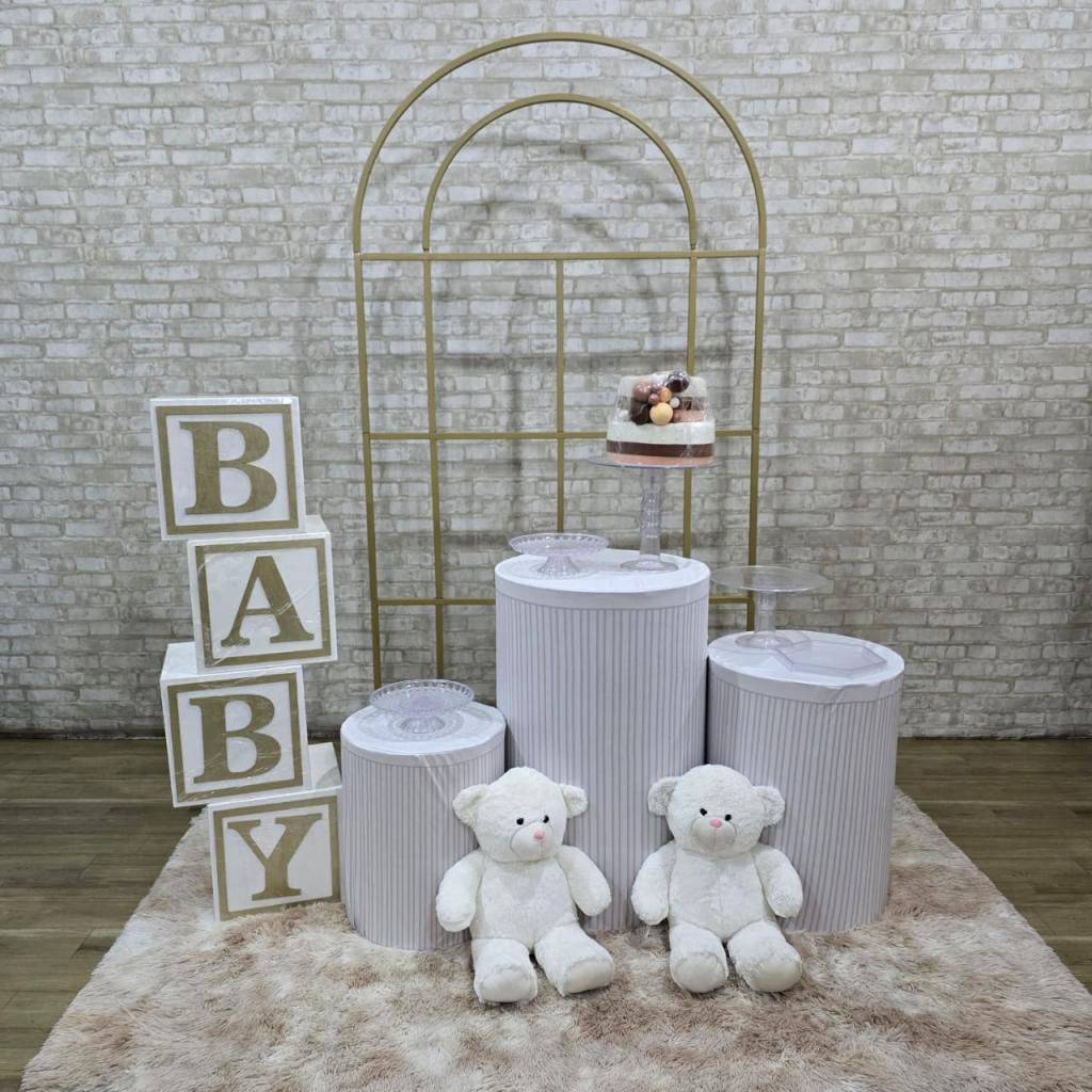 Alugue Tema Para Festa Decoração Chá Revelação Branco Ursinho Tecido (Modelo 1 ) - Tallentos Decorações 