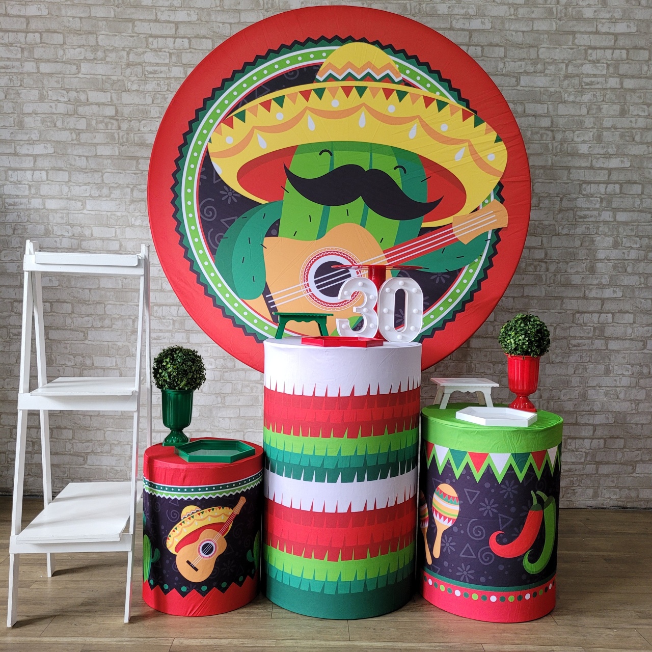 Alugue Tema Para Festa Decoração Mexicano Tecido ( Modelo 2 ) - Tallentos Decorações 