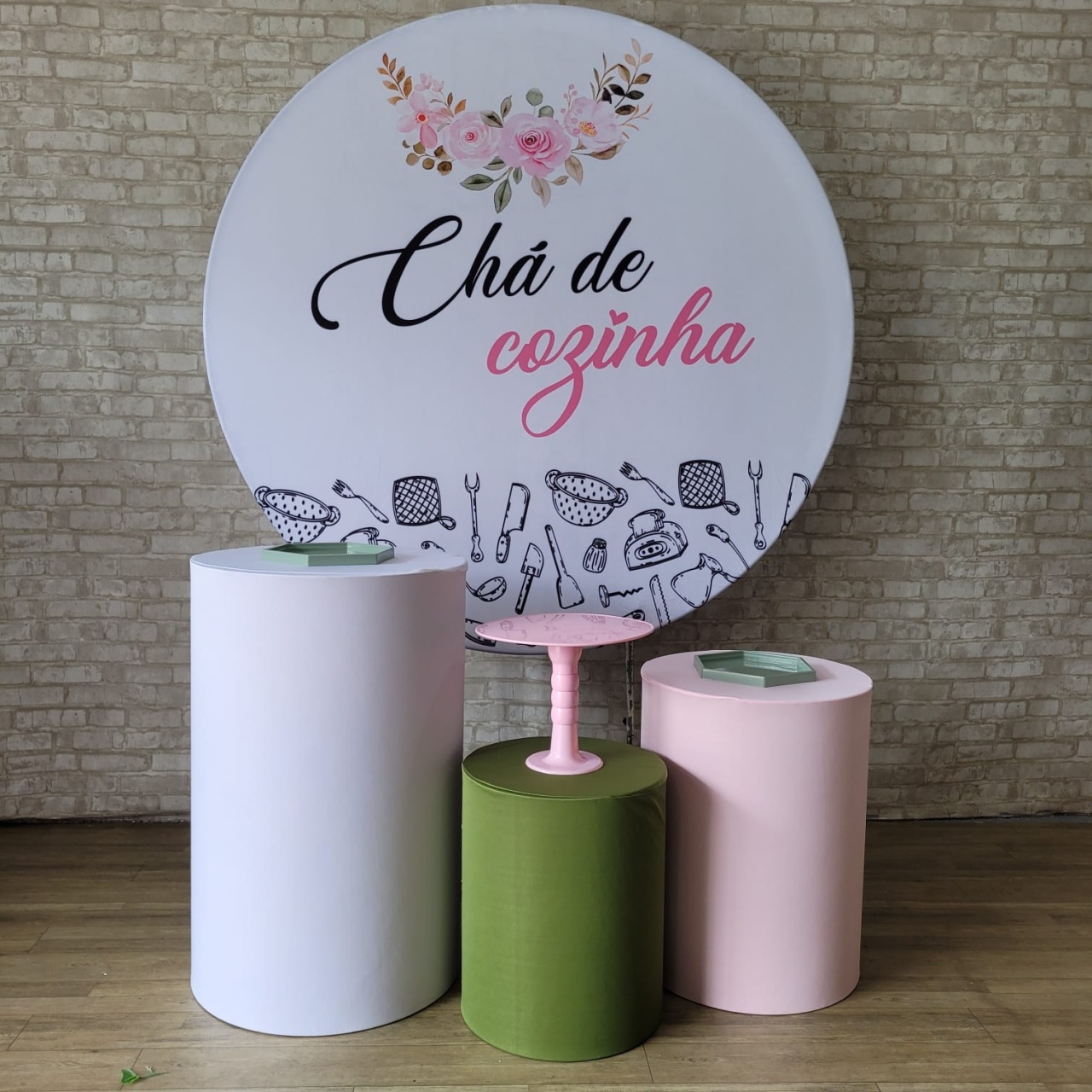 Alugue Tema Para Festa Decoração Chá de Cozinha Tecido ( Modelo 09 ) - Tallentos Decorações 