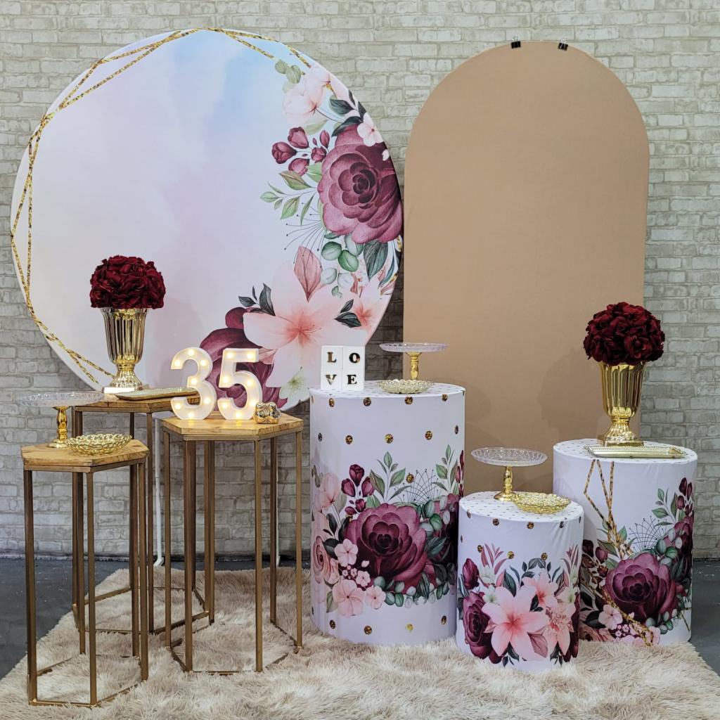 Alugue Tema Para Festa Decoração Flores Vinho Tecido ( Modelo 3 ) - Tallentos Decorações 