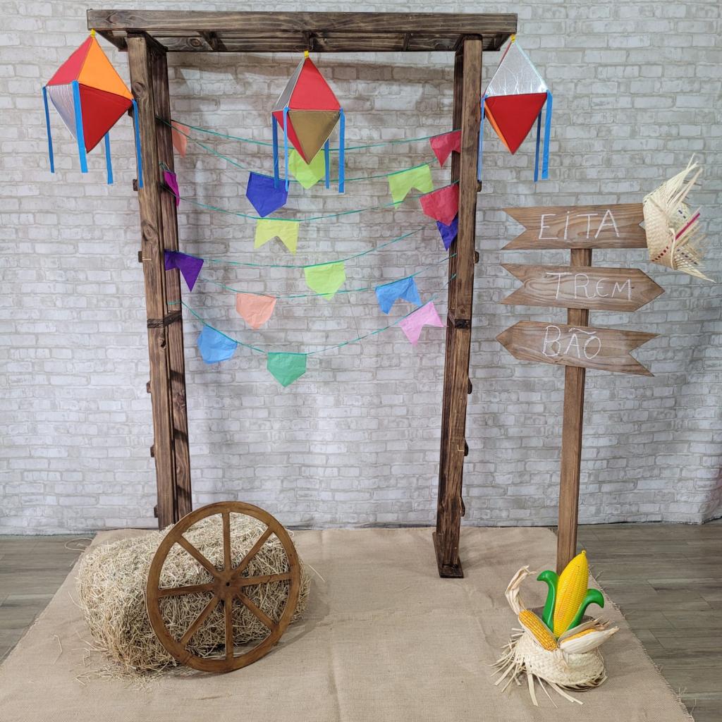 Alugue Tema Para Festa Decoração Junina Tecido ( Modelo 01 ) - Tallentos Decorações 
