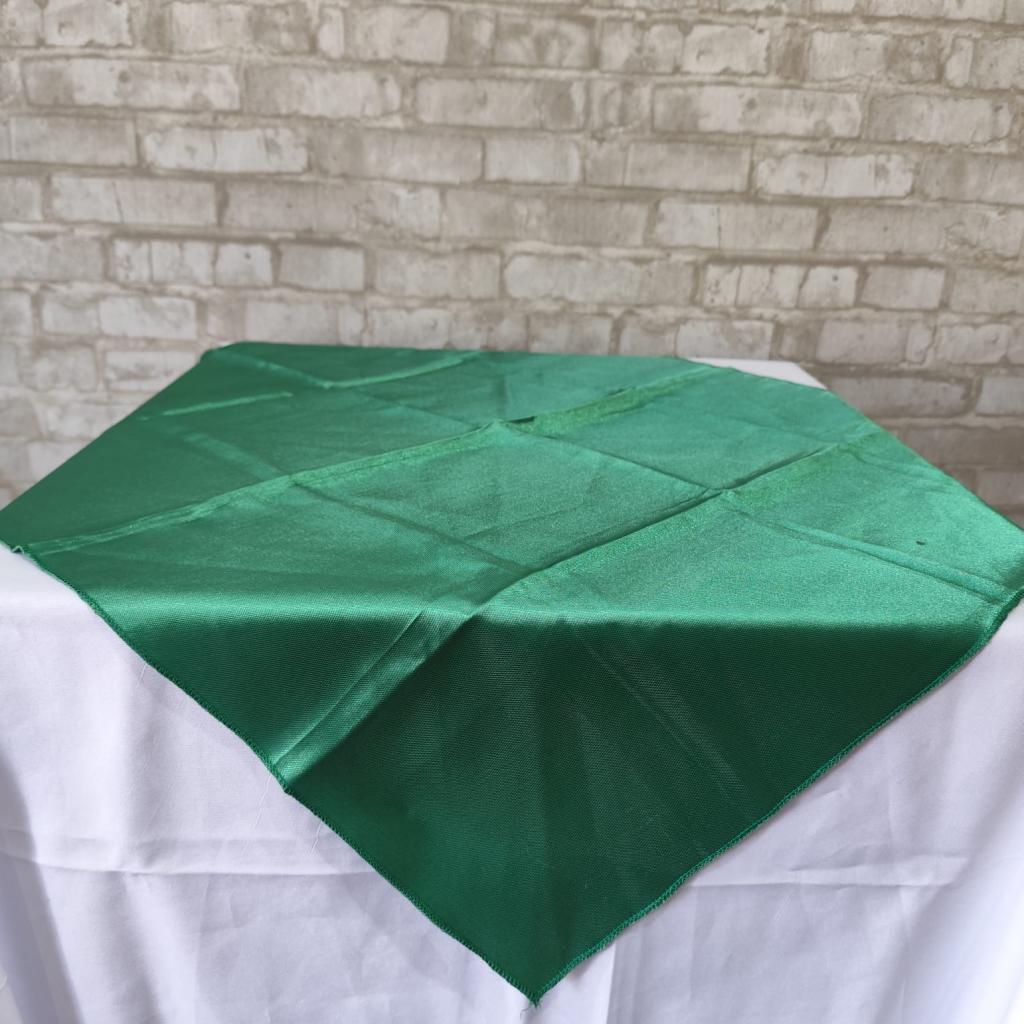 Alugue Cobre Mancha Verde Bandeira - Verde - Tallentos Decorações 