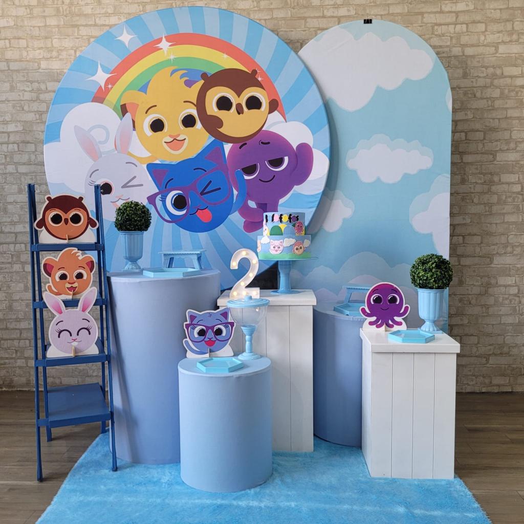 Alugue Tema Para Festa Decoração Bolofofos Azul Tecido ( Modelo 3 ) - Tallentos Decorações 