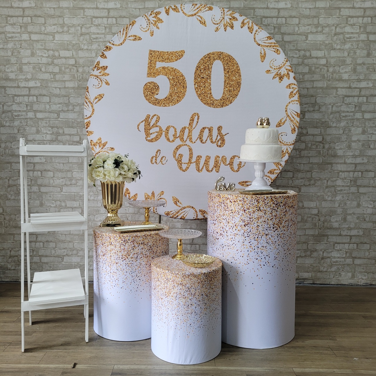 Alugue Tema Para Festa Decoração Geométrico Bodas de Ouro Tecido ( Modelo 2 ) - Tallentos Decorações 