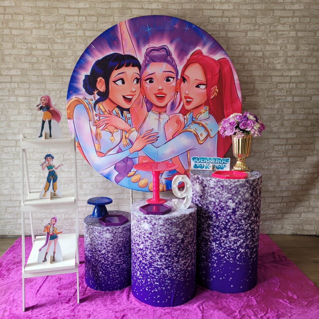 Alugue Tema Para Festa Decoração Guerreiras Do K-Pop Tecido ( Modelo 2 ) - Tallentos Decorações 