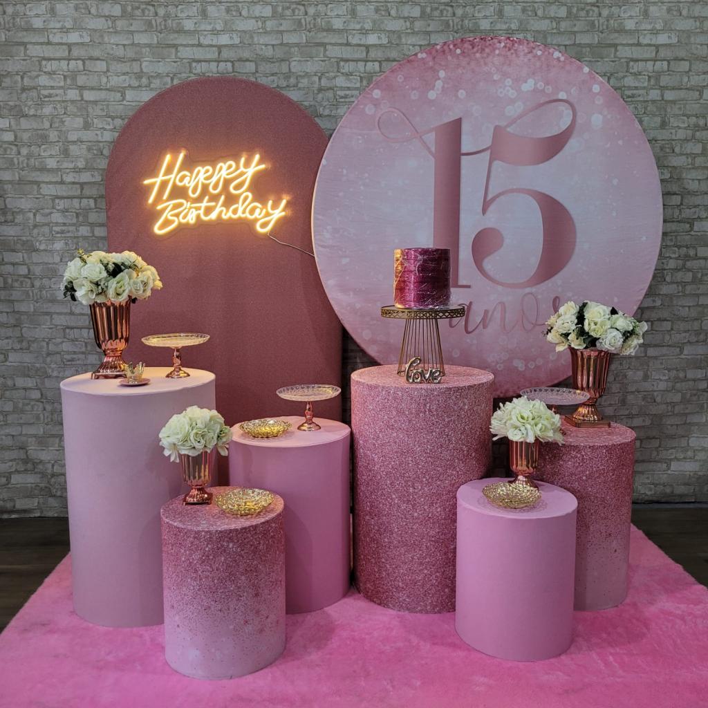 Alugue Tema Para Festa Decoração Rosa Tecido ( Modelo 4 ) - Tallentos Decorações 