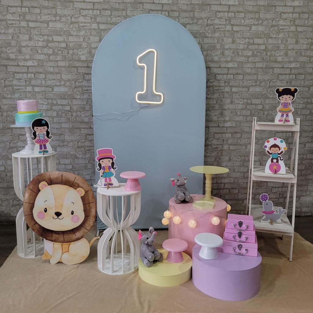 Alugue Tema Para Festa Decoração Circo Rosa Tecido - Tallentos Decorações 