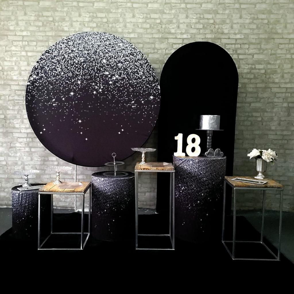 Alugue Tema Para Festa Decoração Glitter Prata Tecido ( Modelo 3 ) - Tallentos Decorações 