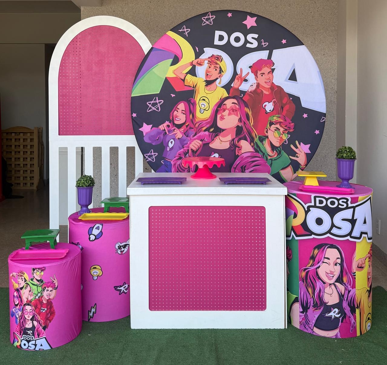 Kit Grupo dos Rosas / Emily Vick 7 - Jk festas