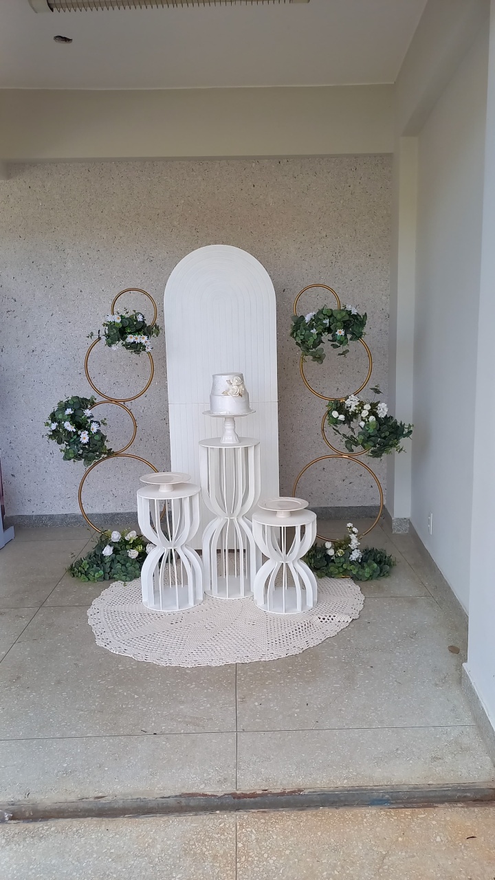 Kit Casamento Com Arco Bolinha Branco Casamento / Aniversario Mulher Ou Homem - Jk festas