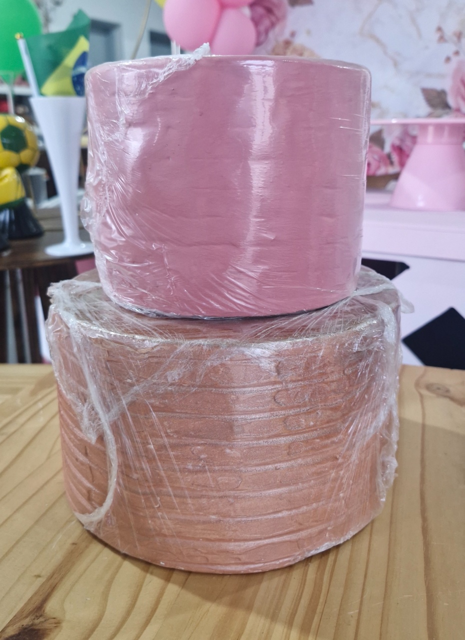 Bolo Fake Rose de Massa - BEMDEFESTA