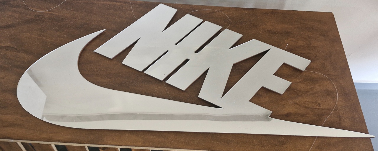 Display Nike G - BEMDEFESTA
