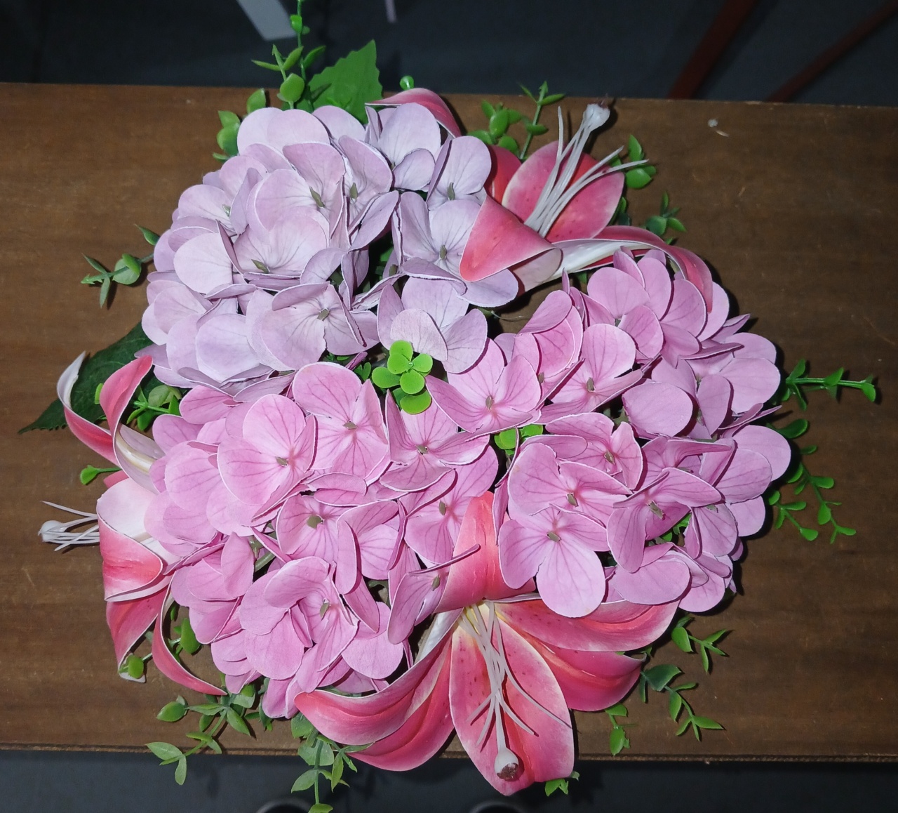 Arranjo Floral Medio Flores Rosas - BEMDEFESTA