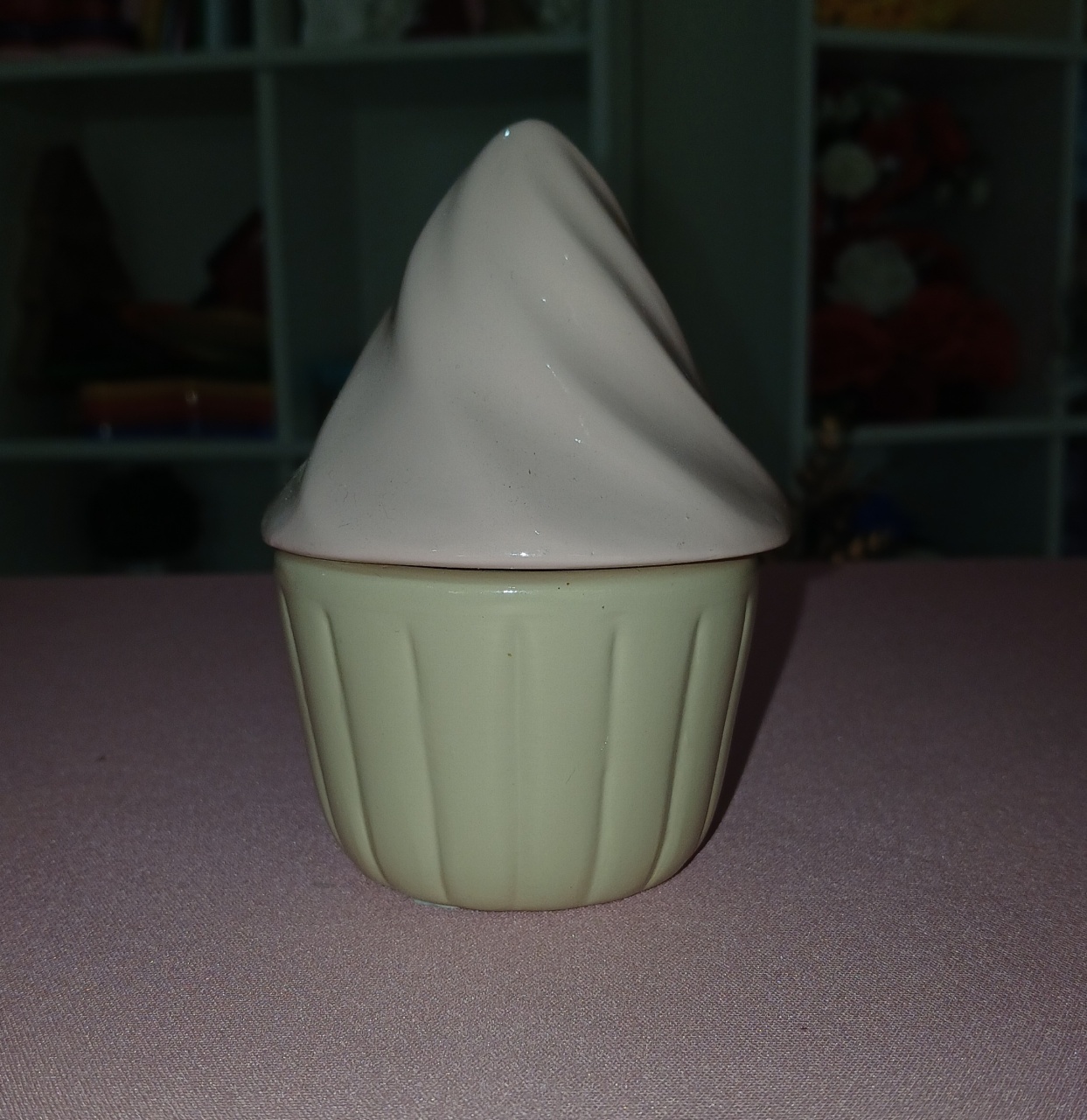Cupcake Rosa de Cerâmica  - BEMDEFESTA