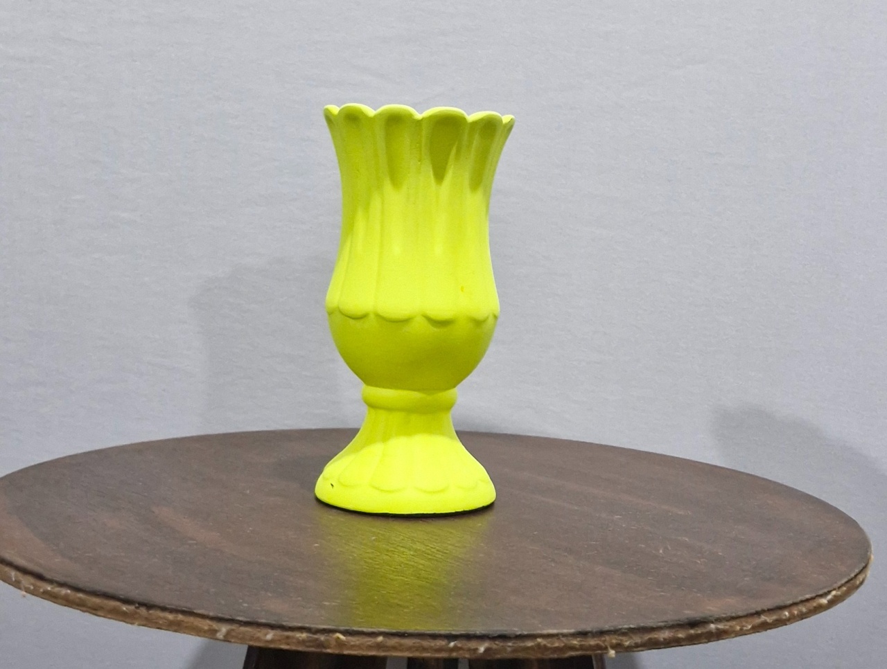 Vaso Cerâmica Amarelo Neon P - BEMDEFESTA
