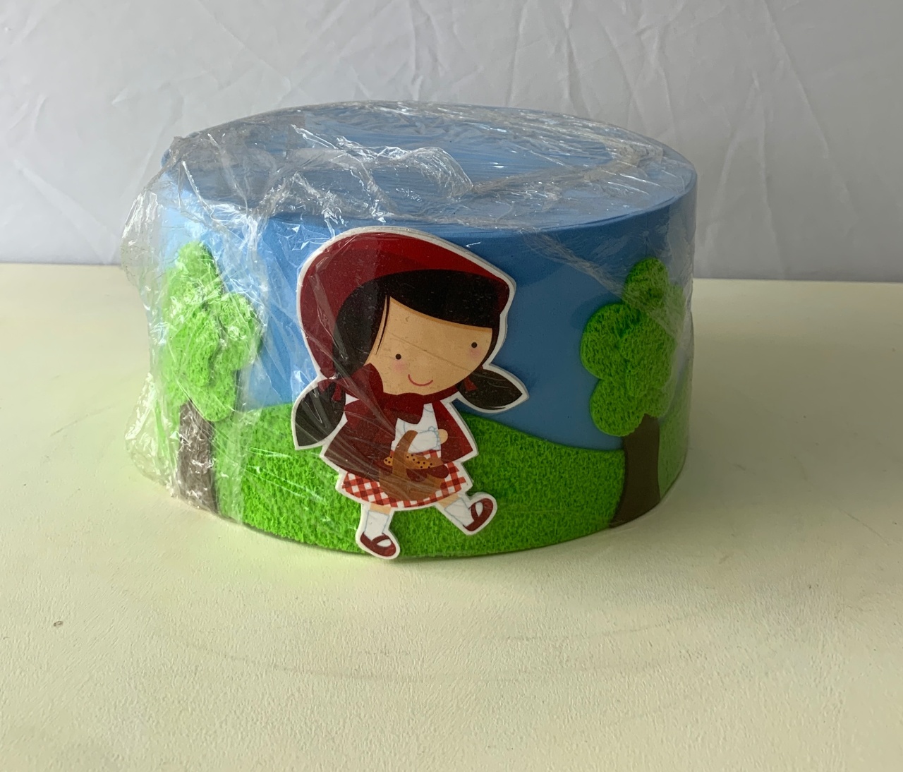 Bolo Fake Chapeuzinho Vermelho  - BEMDEFESTA
