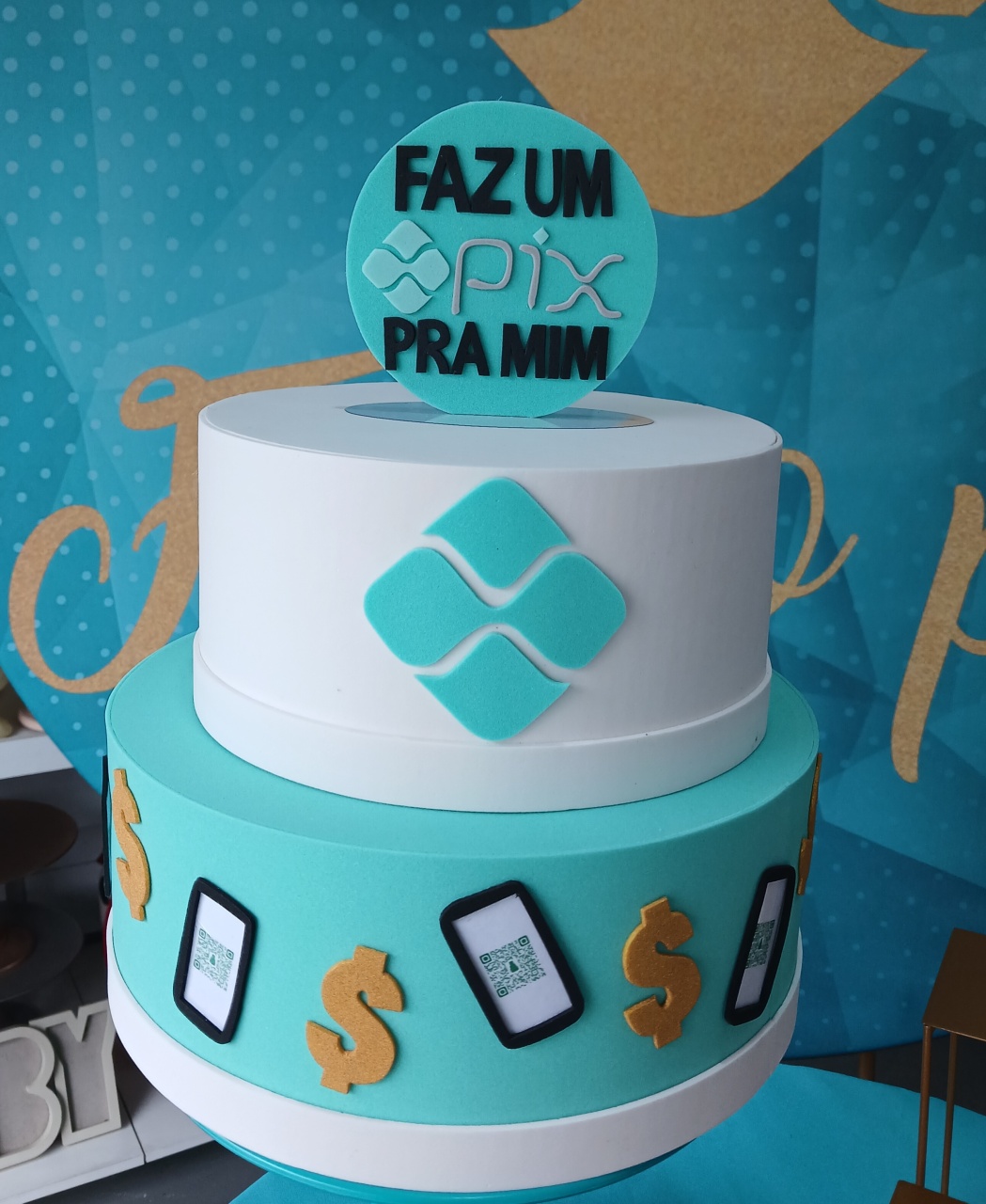 Bolo Fake Faz O Pix - BEMDEFESTA