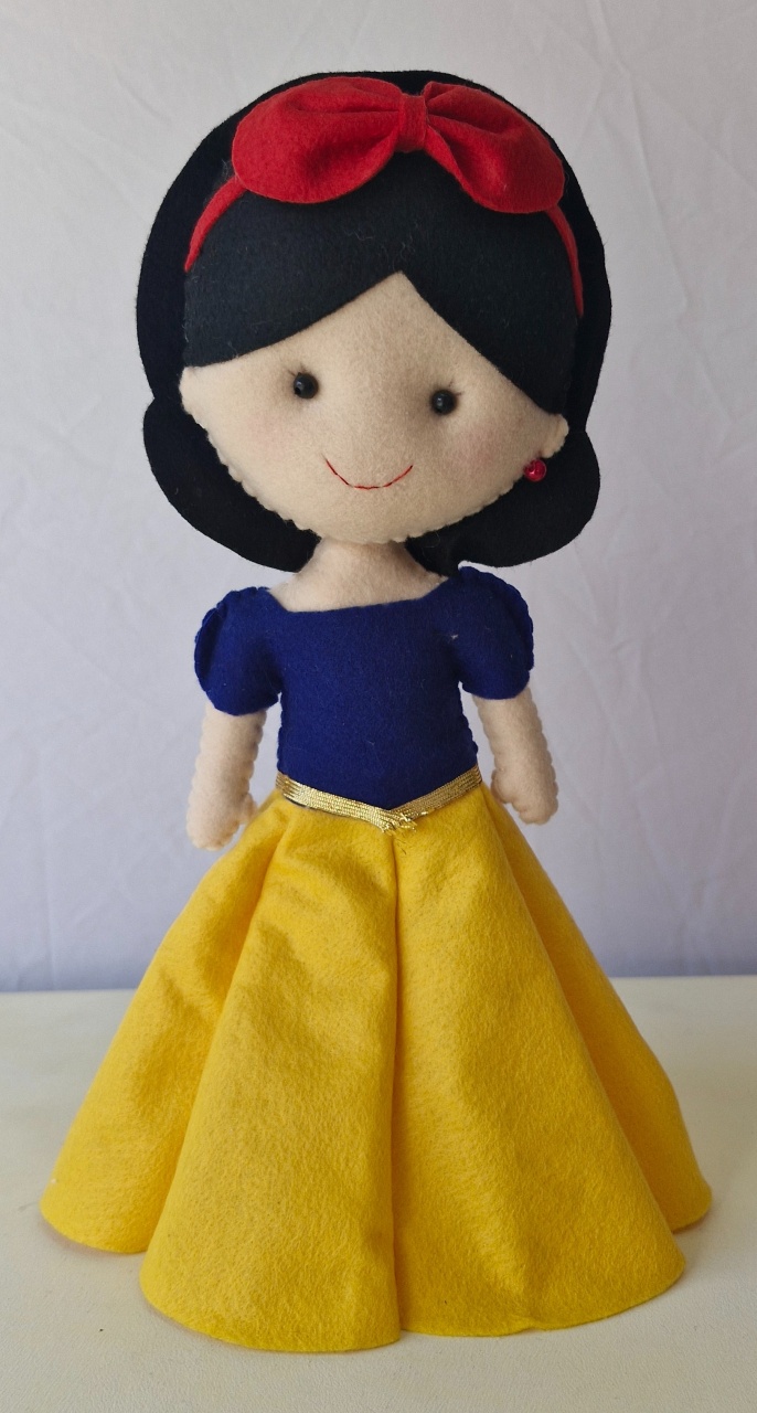 Branca de Neve Boneca  - BEMDEFESTA