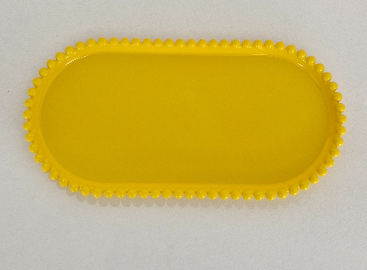 Prato Plástico Amarelo - BEMDEFESTA