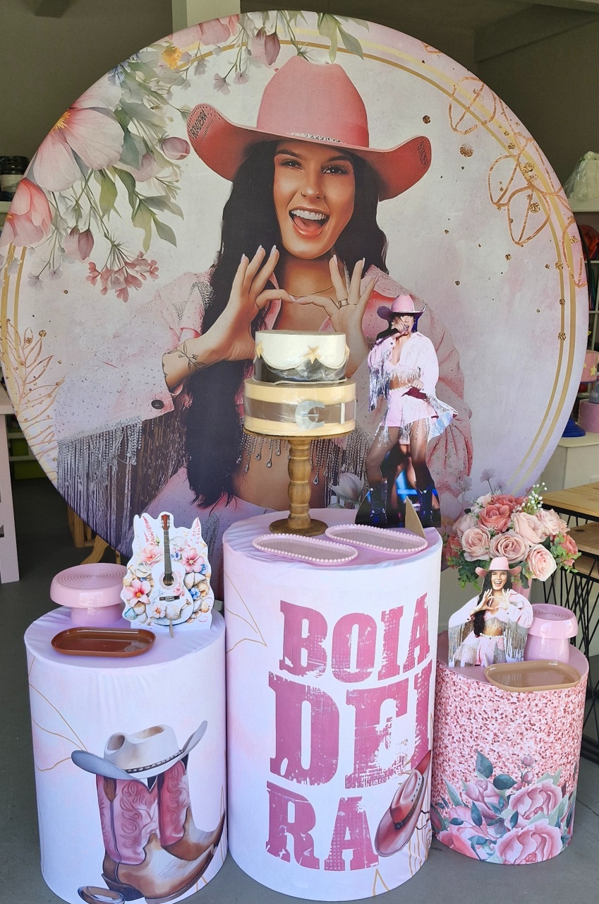 Boiadeira Rosa Bemnafoto + Bolo - BEMDEFESTA