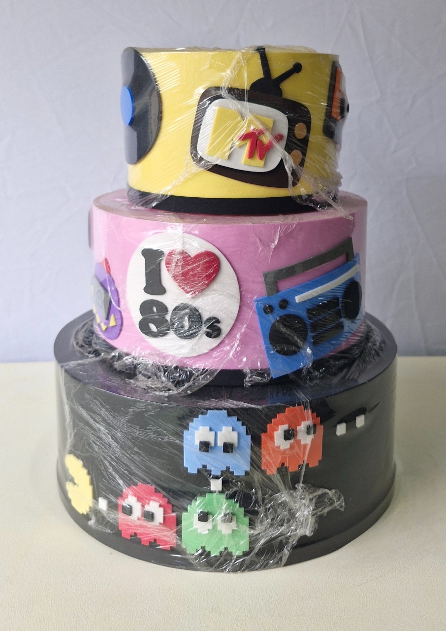 Bolo Fake Anos 80 - BEMDEFESTA