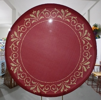 Painel Redondo Vermelha Com Gliter Dourado - BEMDEFESTA